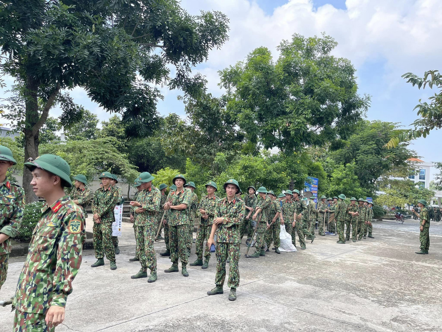 Trường sĩ Quan Lục quân 2